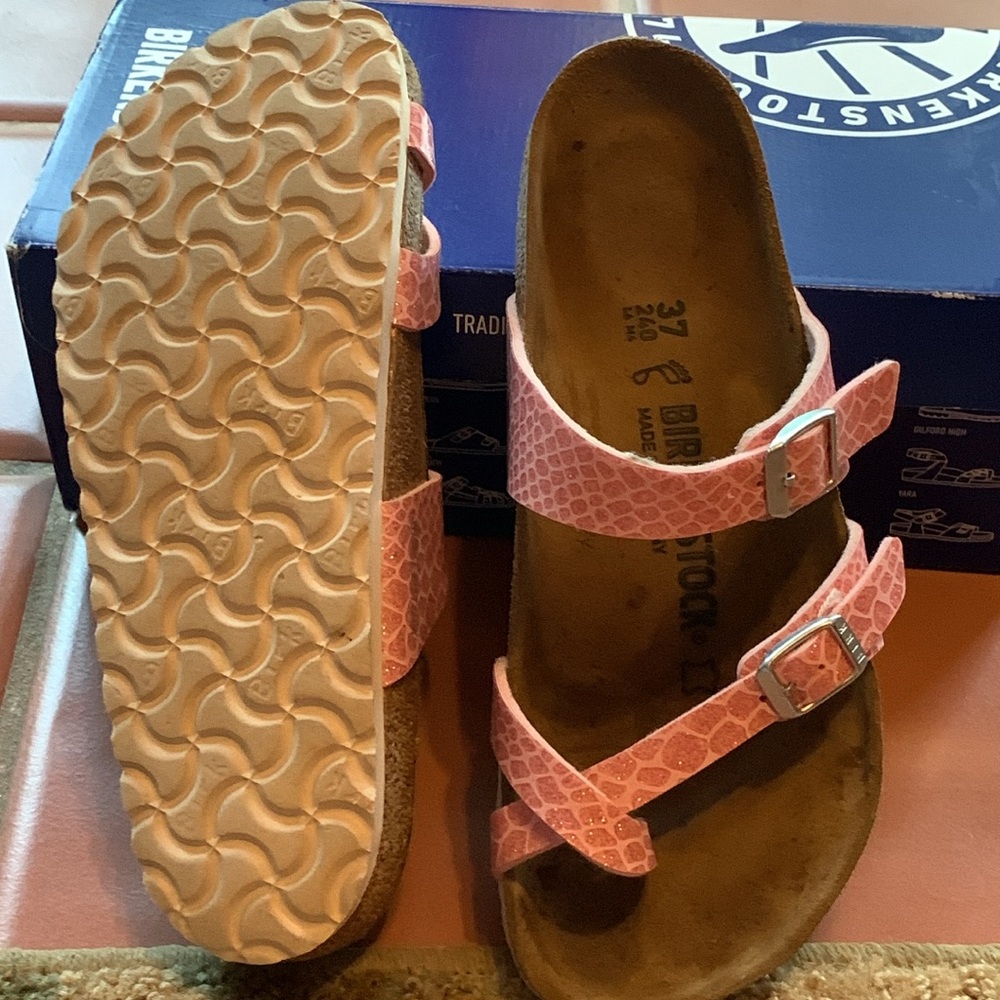 Pink Birkenstock  good light used condition - Picture 2 of 4